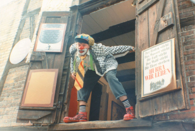Clown-min Clown-min